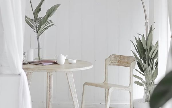 Chair and coffee table in white colors